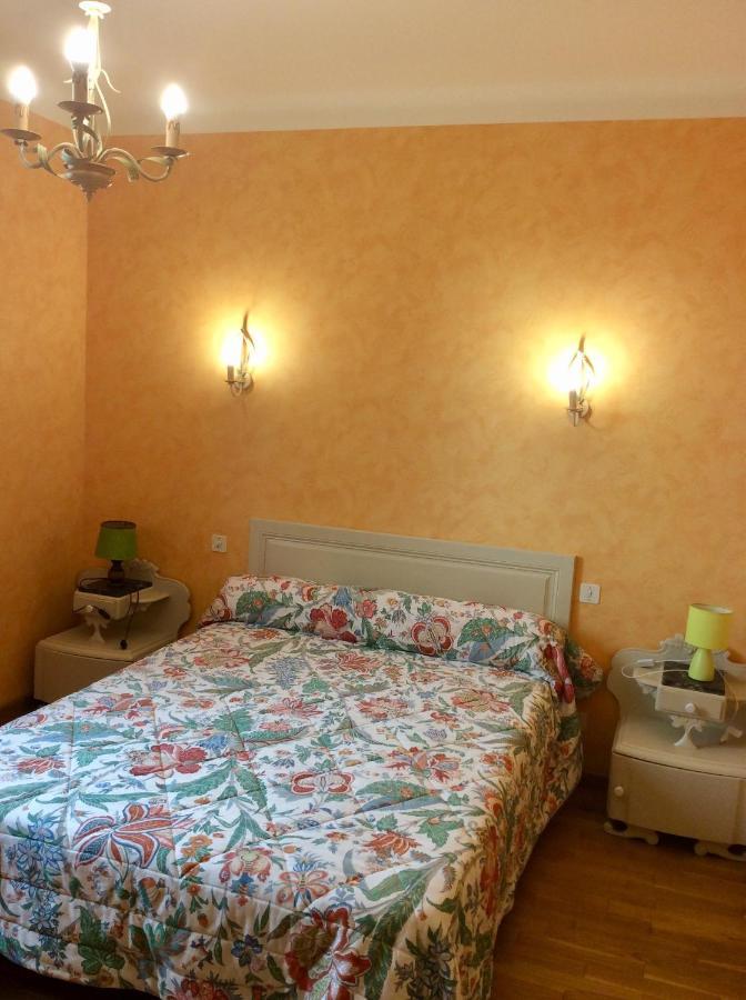 Maison Avec Veranda Proche Du Centre Ville Rignac  Екстериор снимка