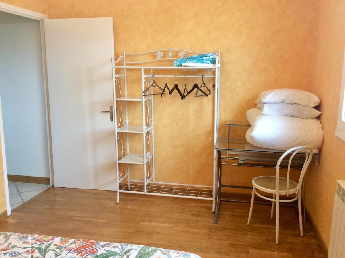 Maison Avec Veranda Proche Du Centre Ville Rignac  Екстериор снимка