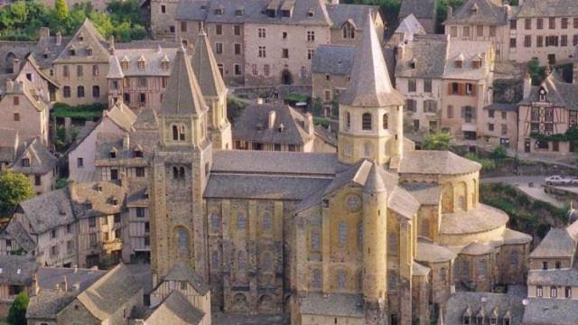 Maison Avec Veranda Proche Du Centre Ville Rignac  Екстериор снимка